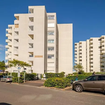 Port Parking-piscine Apartment